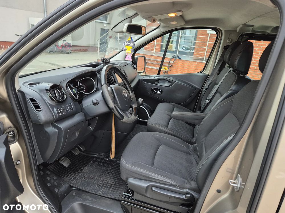 Opel Vivaro - 33