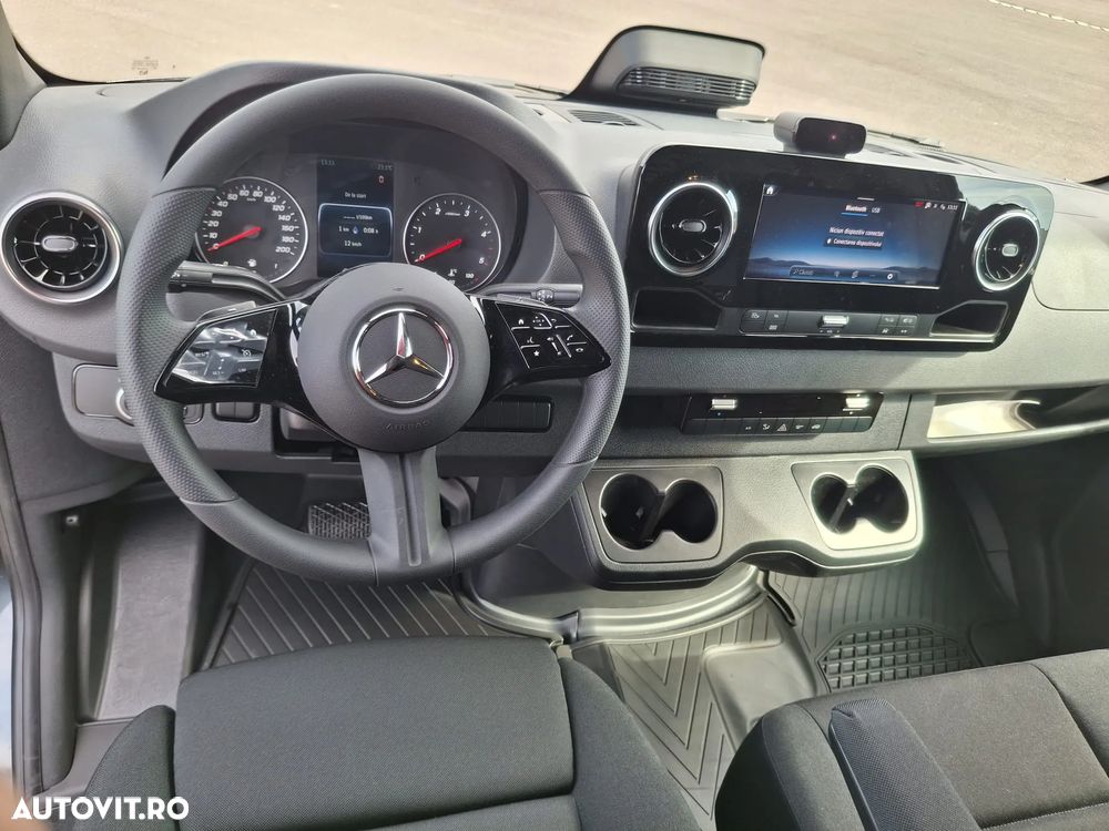 Mercedes-Benz Sprinter - 10