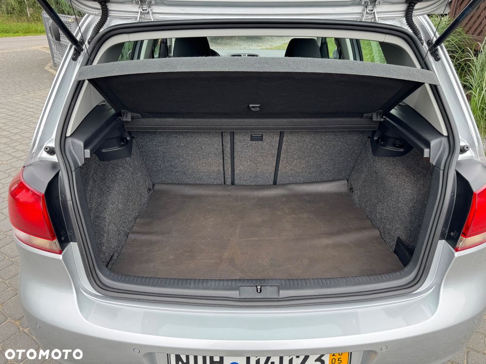 Volkswagen Golf - 14