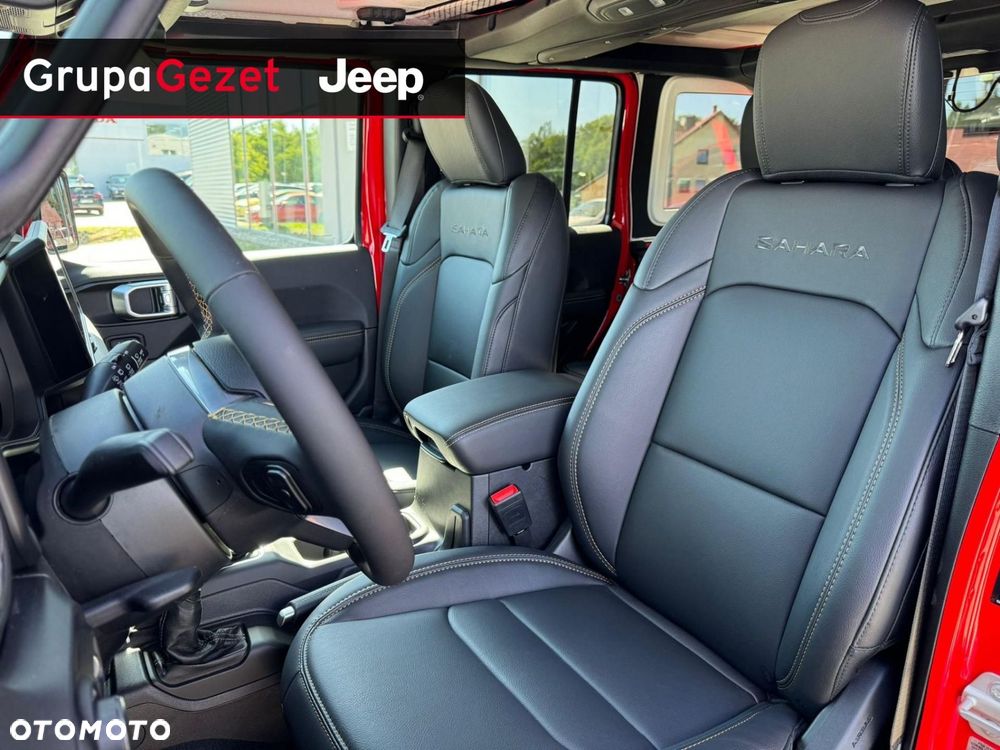 Jeep Wrangler - 10
