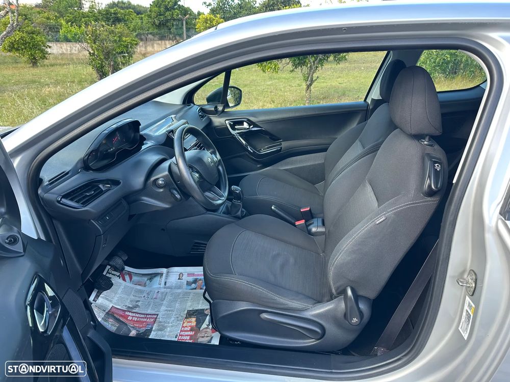 Peugeot 208 HDi 68 Like - 10