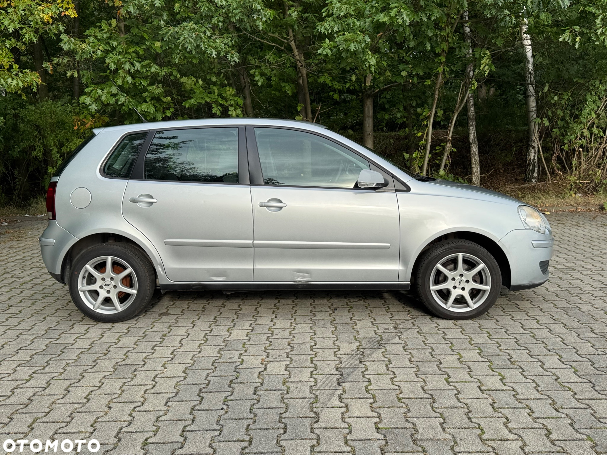 Volkswagen Polo - 2