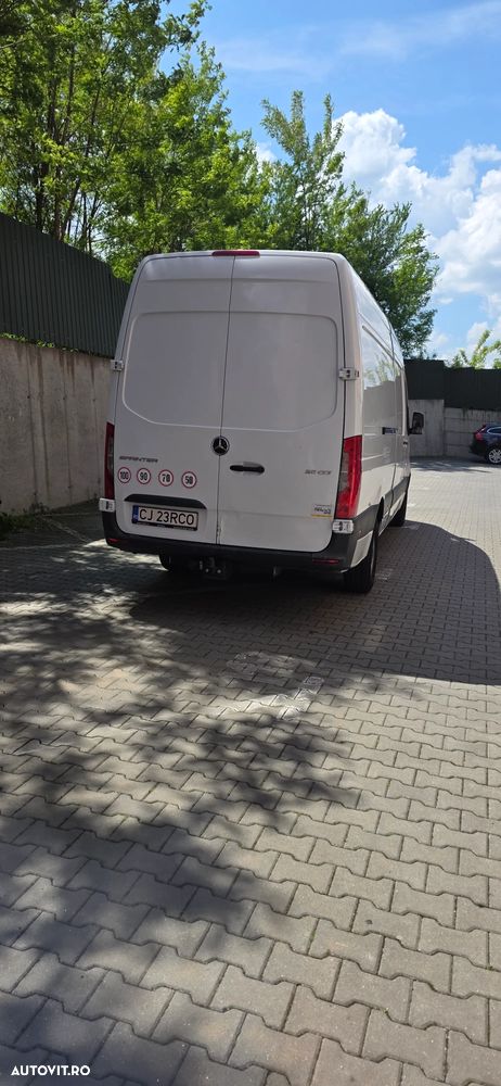 Mercedes-Benz Sprinter - 5