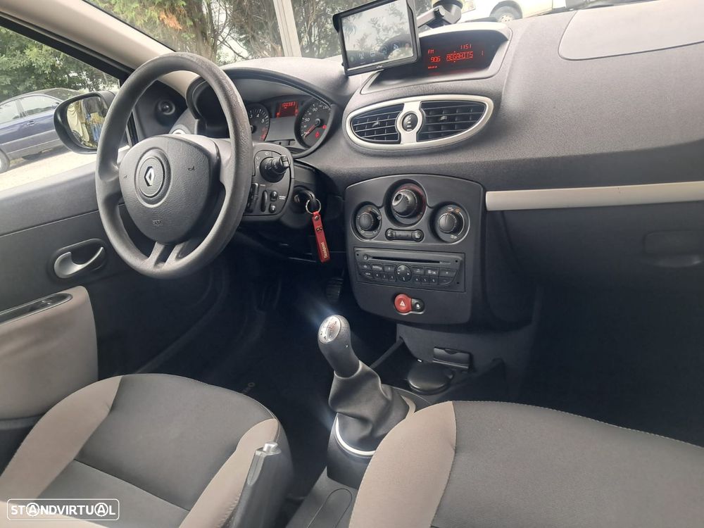 Renault Clio - 6