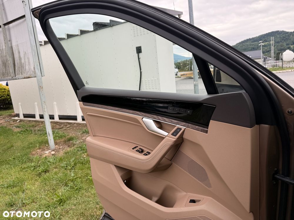 Volkswagen Touareg - 13