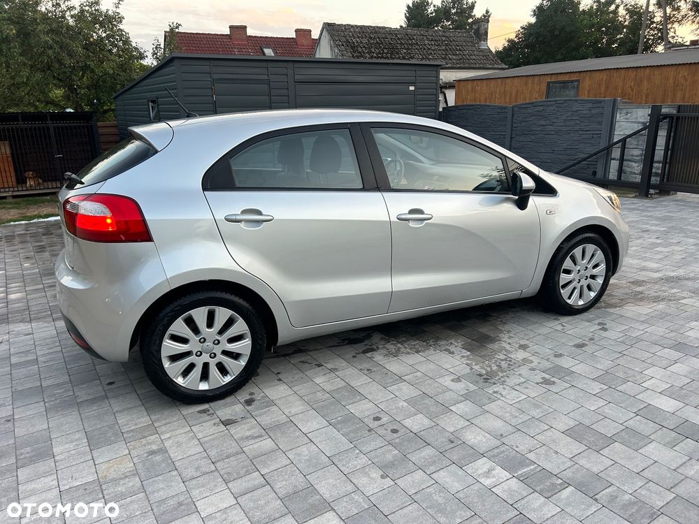 Kia Rio 1.4 M - 4