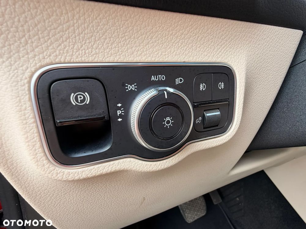 Mercedes-Benz GLB 250 8G-DCT Progressive - 30