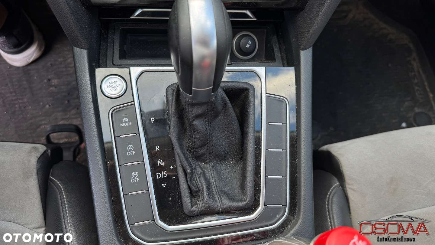 Volkswagen Passat - 22