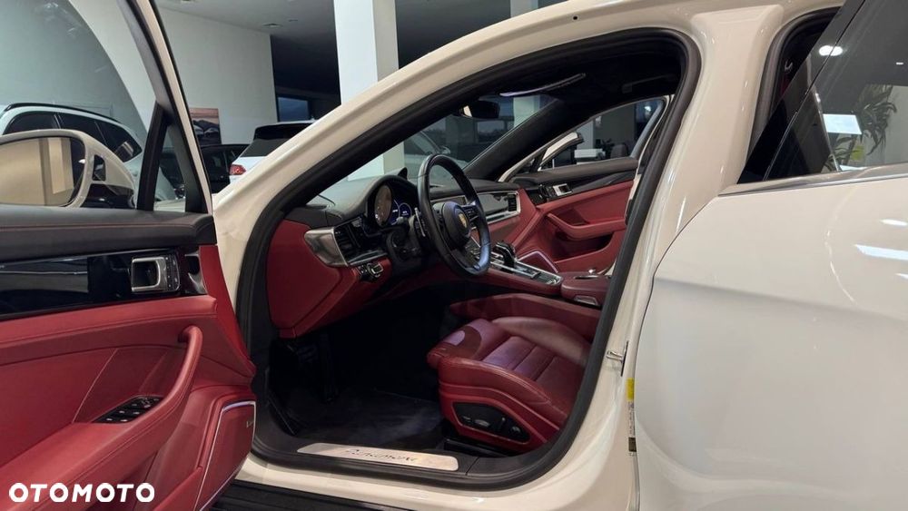 Porsche Panamera 4 Platinum Edition - 21