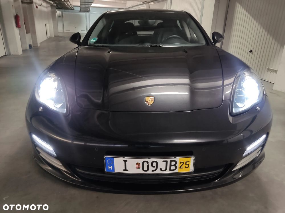Porsche Panamera 4S PDK - 25