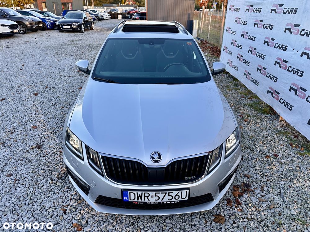 Skoda Octavia Combi 2.0 TDI DSG RS - 9
