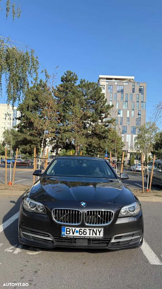 BMW Seria 5 525d xDrive AT - 15