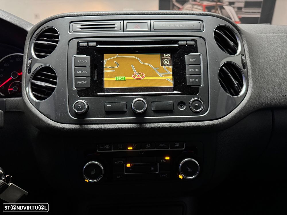 VW Tiguan 1.4 TSi BlueMotion Lounge Sport & Style - 9