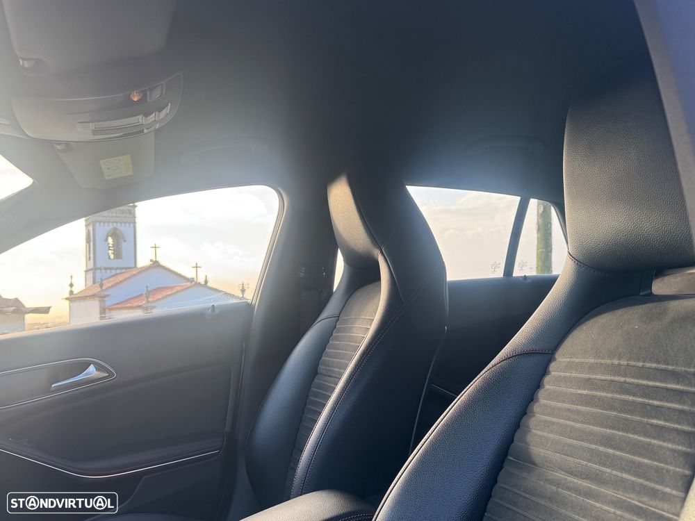 Mercedes-Benz CLA 180 d Shooting Brake AMG Line - 17