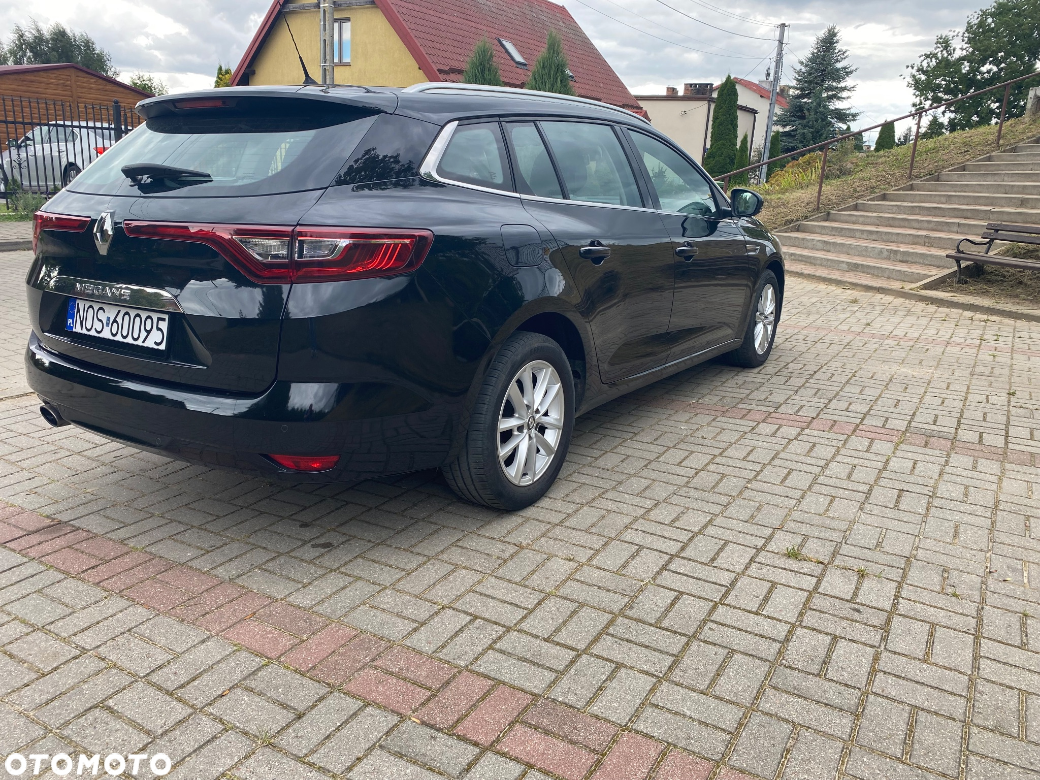 Renault Megane ENERGY TCe 100 INTENS - 3