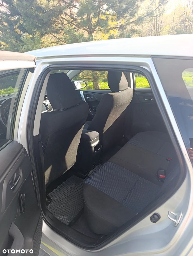 Toyota Auris 1.33 VVT-i Business Edition - 7