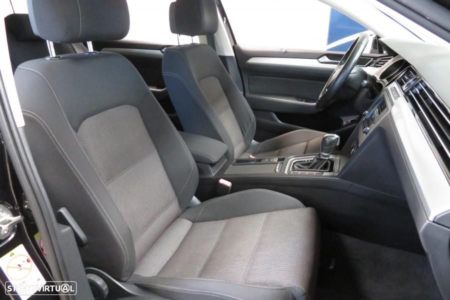 VW Passat Variant 2.0 TDI R-Line DSG - 10