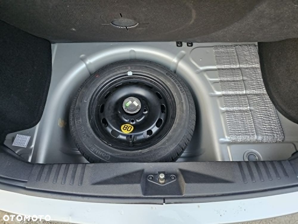 Ford Fiesta 1.4 Futura - 17