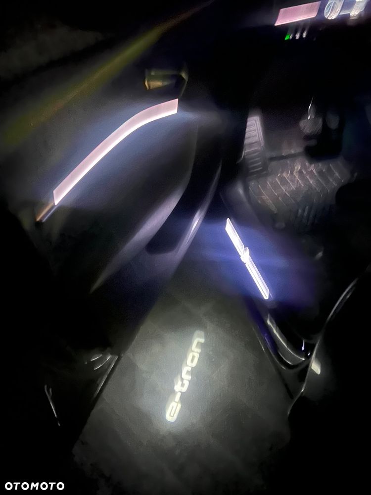 Audi e-tron Sportback 55 Quattro S Line - 13