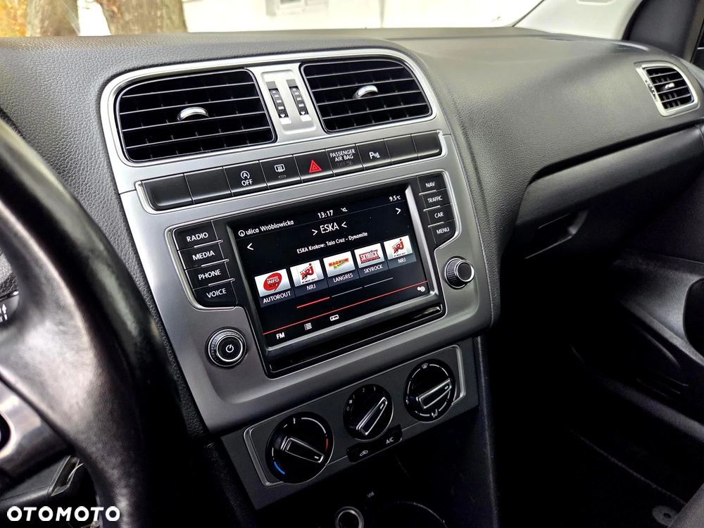 Volkswagen Polo 1.4 TDI Blue Motion Technology Allstar - 29