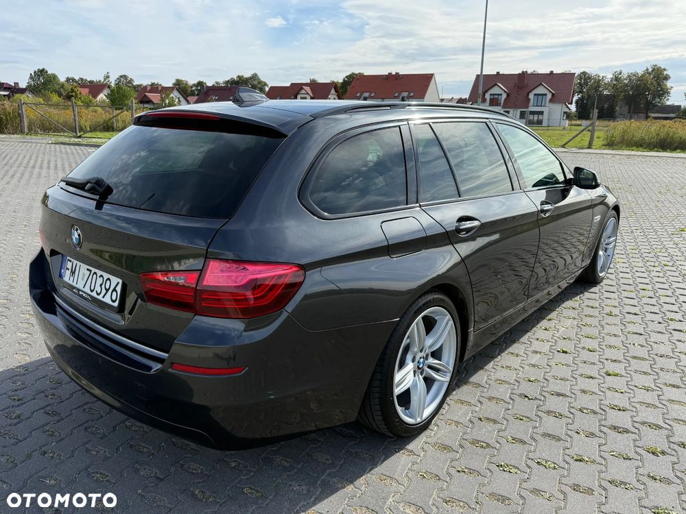 BMW Seria 5 530d Touring Luxury Line - 11