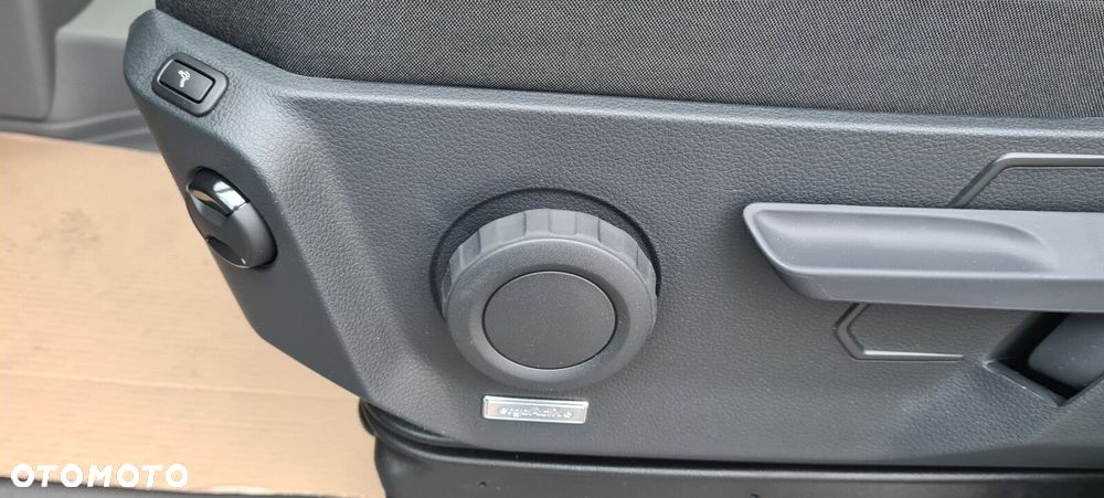 Volkswagen Crafter 35 furgon 140KM 3640 - 12