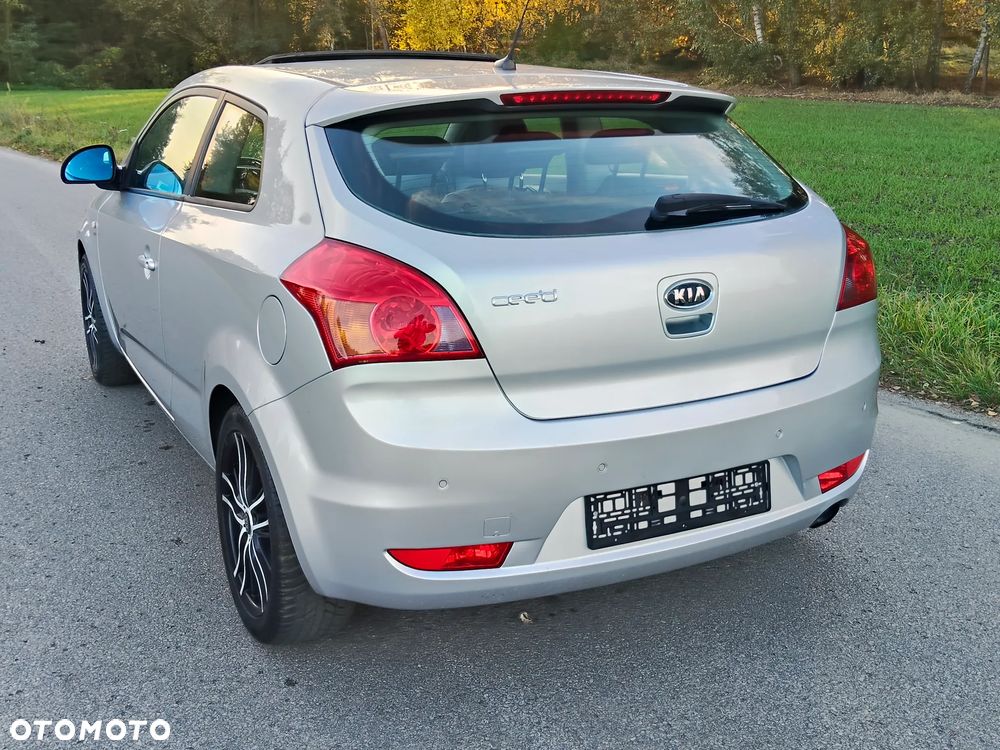 Kia Ceed - 7