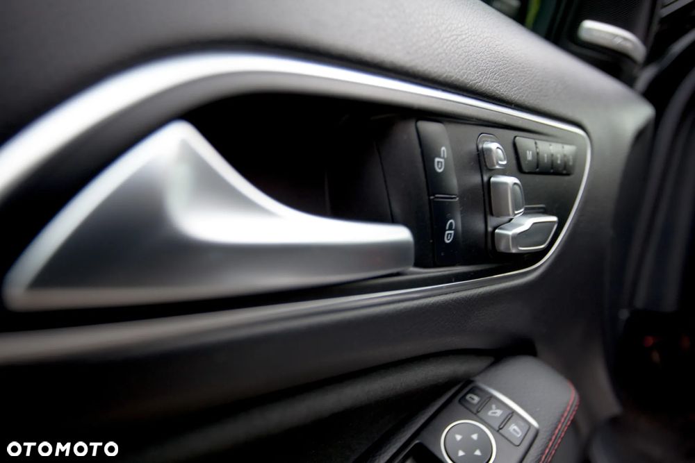 Mercedes-Benz Klasa A AMG 45 4-Matic - 34