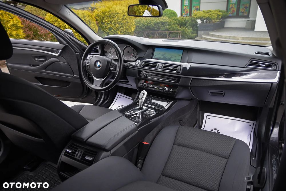 BMW Seria 5 520d - 34