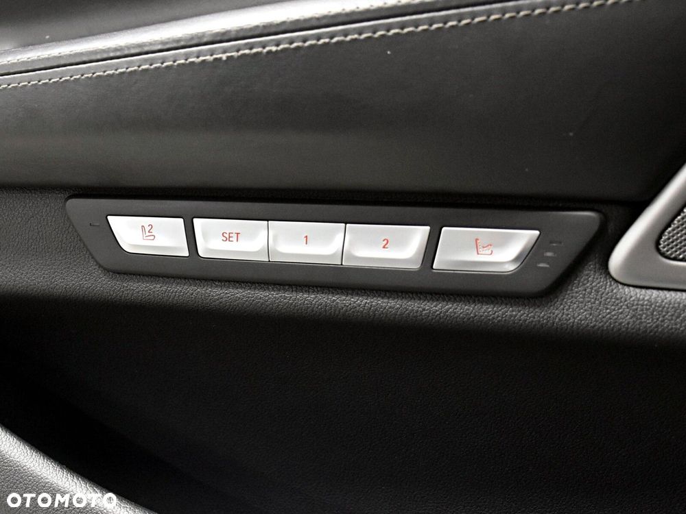 BMW Seria 7 - 20
