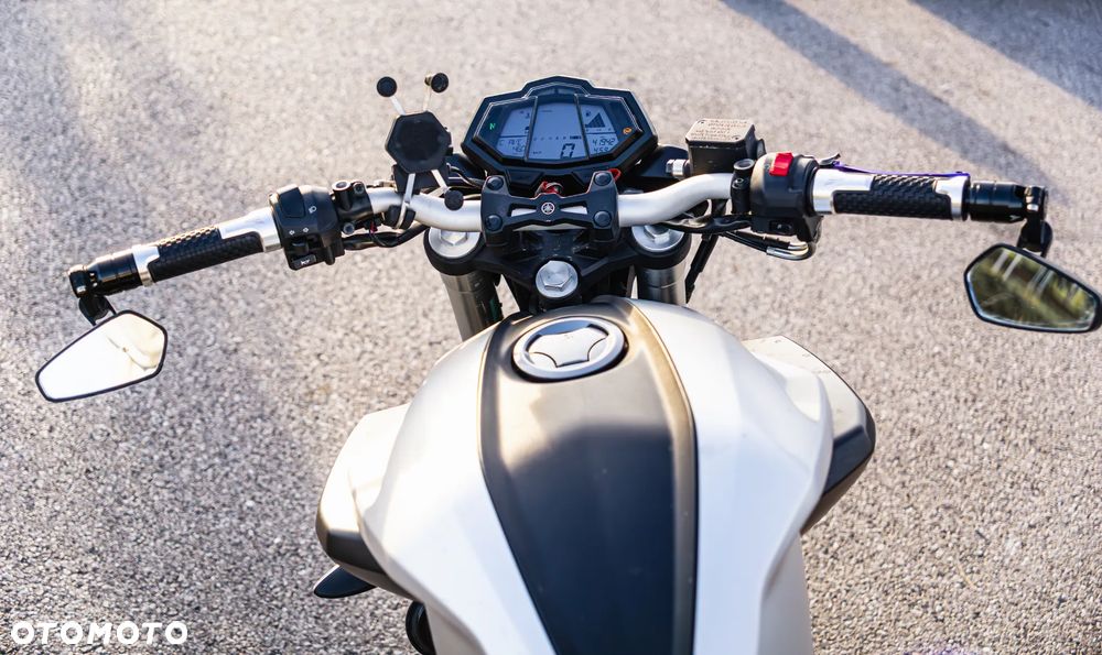 Yamaha MT - 8