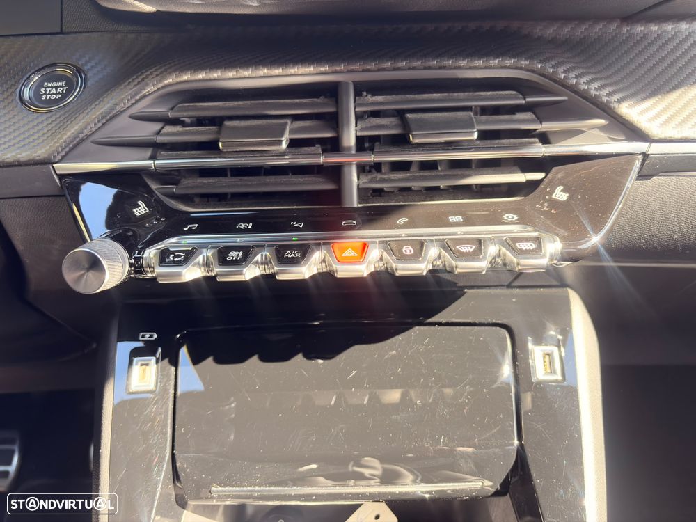 Peugeot 2008 1.2 PureTech GT Line - 21