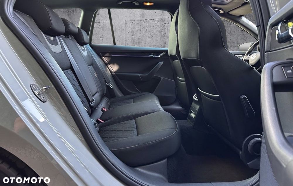 Skoda Octavia 2.0 TSI RS Challenge 245 DSG - 17