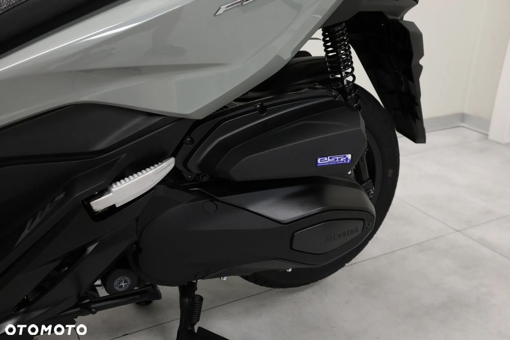 Honda NSS - 37