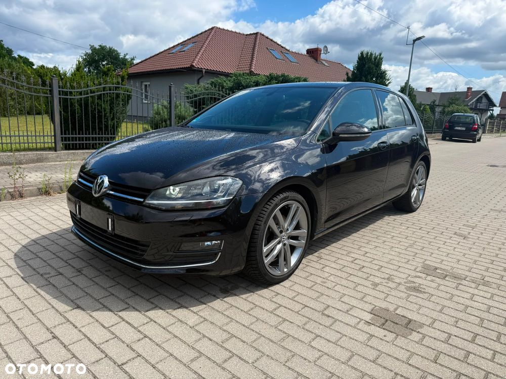 Volkswagen Golf - 1