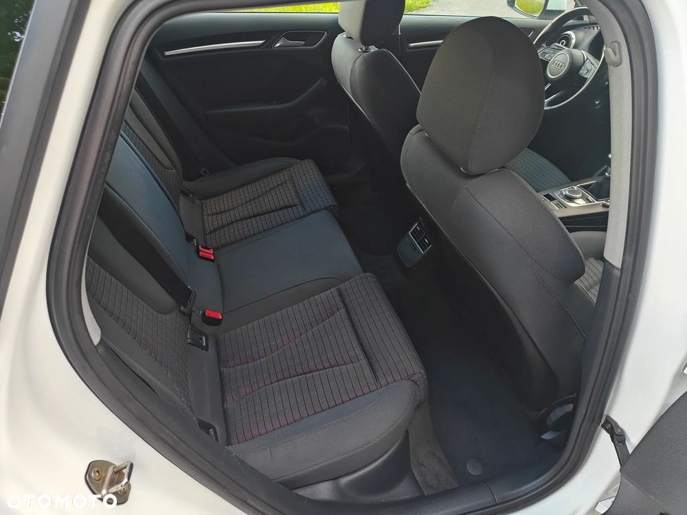Audi A3 Sportback - 33