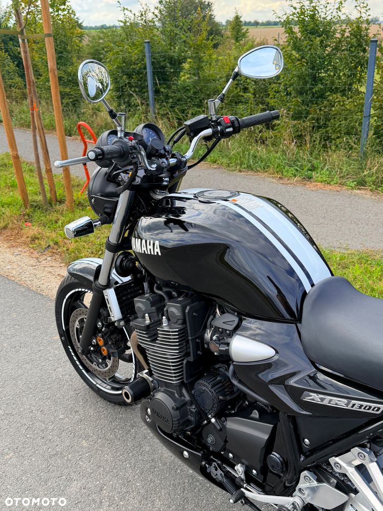 Yamaha XJR - 7