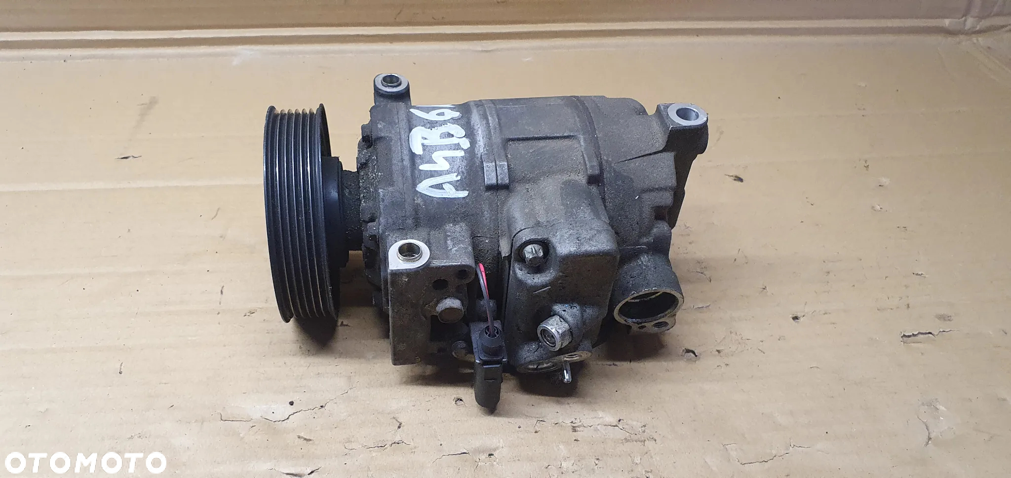Sprężarka klimatyzacji pompa klimy Audi A4 B6 8E0260805G - 2