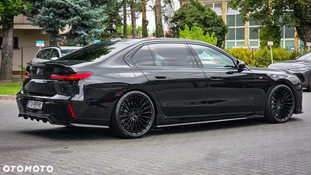 BMW Seria 7 750e PHEV xDrive sport - 9