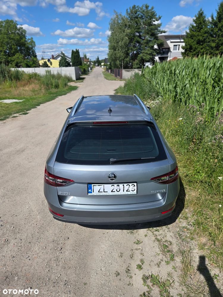 Skoda Superb 2.0 TDI Ambition DSG - 6
