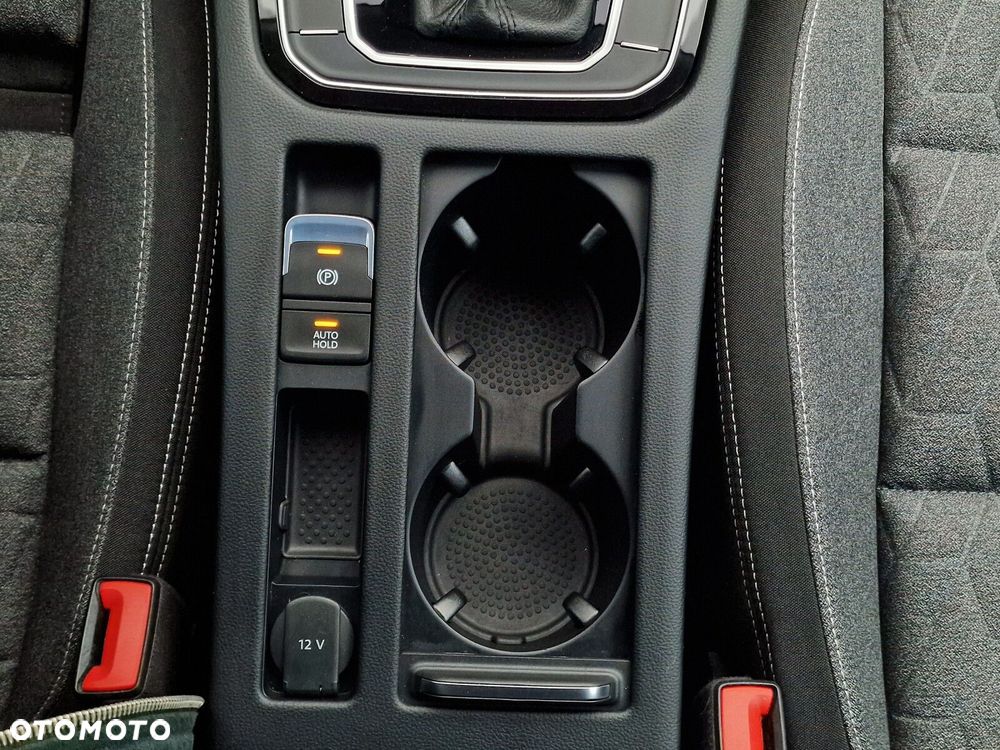 Volkswagen Passat Variant 2.0 TDI Business DSG - 26