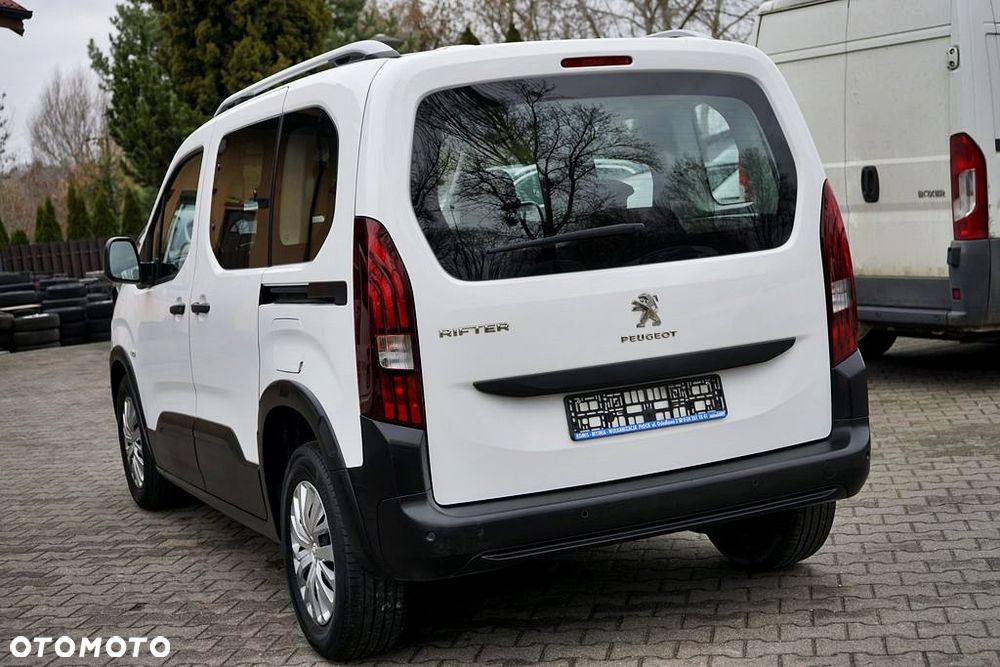 Peugeot Rifter - 11