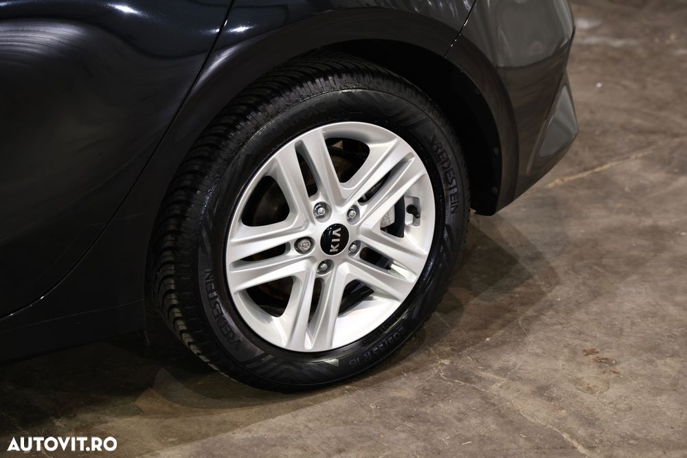 Kia Ceed - 32