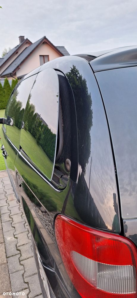 Chrysler Voyager 2.4 SE - 17