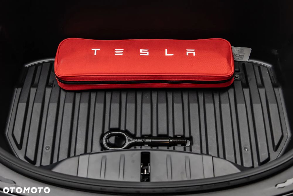 Tesla Model 3 - 33