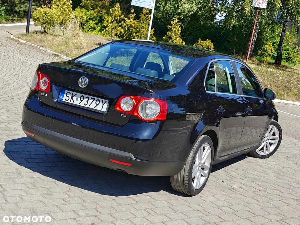 Volkswagen Jetta 2.0 TDI BlueMotion Technologie - 5