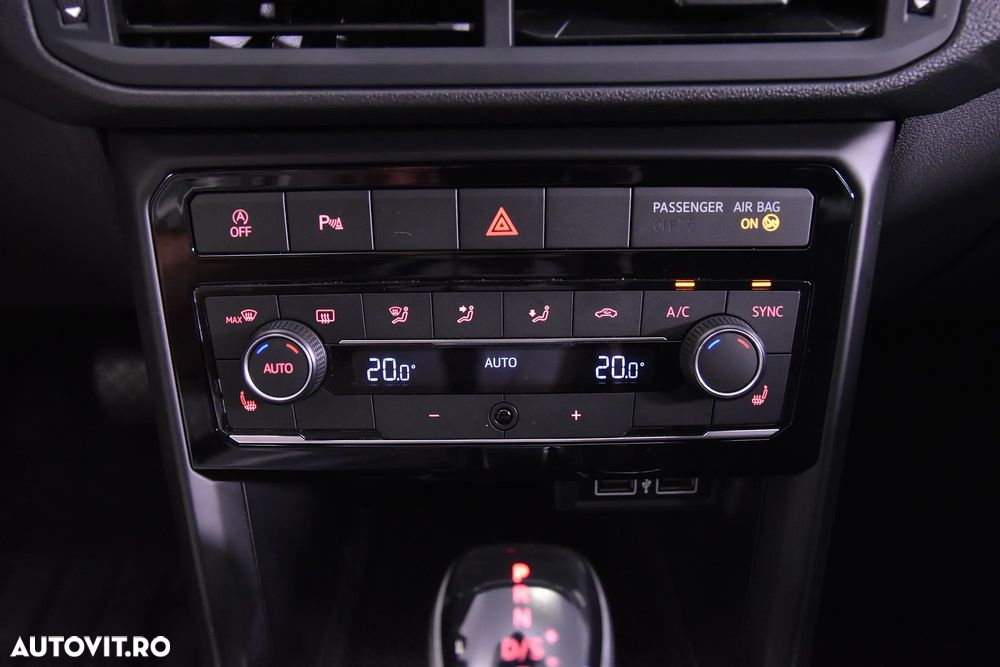Volkswagen T-Cross - 17