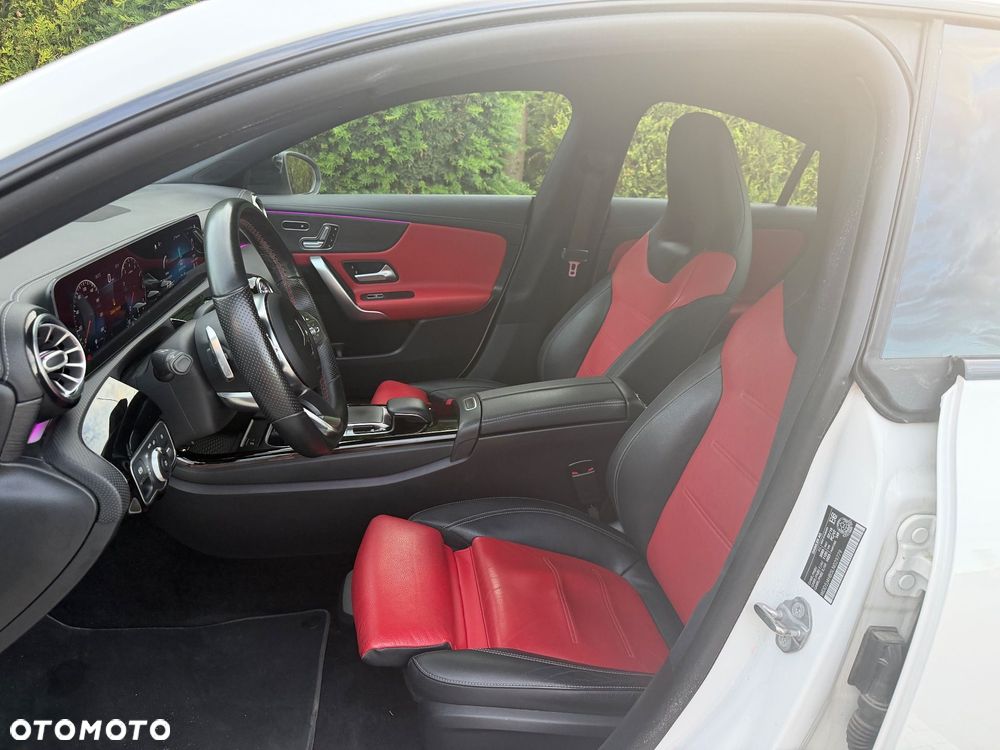 Mercedes-Benz CLA 250 4-Matic AMG Line 7G-DCT - 14