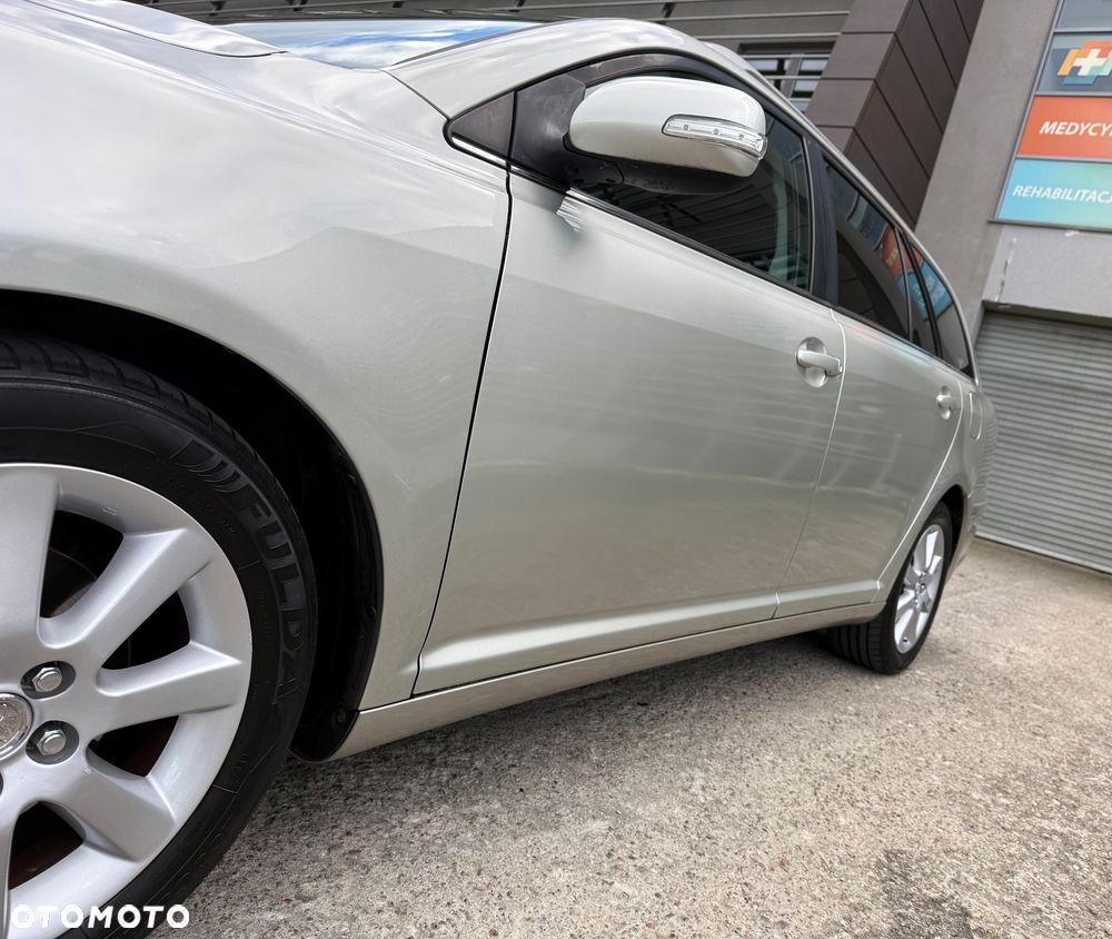 Toyota Avensis 1.8 VVT-i Combi Sol - 12