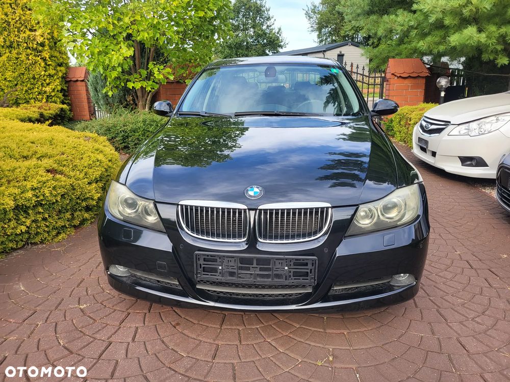 BMW Seria 3 325xi - 11